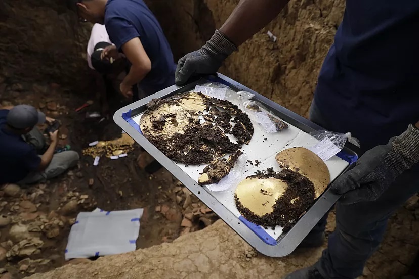 کشف مقبره ای 1200 ساله پر از طلا با بقایای ده ها نفر که برای حاکم پاناما قربانی شده بودند.