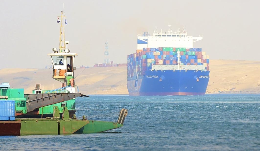 حمله به یک کشتی یونانی در دریای سرخ / یمن: پس از اینکه خدمه کشتی توجهی به هشدار‌ها نداشتند، این حمله صورت گرفت