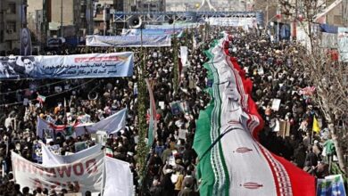 نمایش راهپیمایی ۲۲ بهمن از فراز برج آزادی