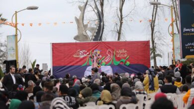 استقبال گردشگران نوروزی از جشنواره بهار در بهار منطقه آزاد انزلی