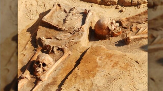 ۸ قبر شگفت انگیز را بشناسید. از مقبره اولین امپراتور چین تا خون آشام های بی سر در لهستان ۸ قبر شگفت انگیز را بشناسید. از مقبره اولین امپراتور چین تا خون آشام های بی سر در لهستان