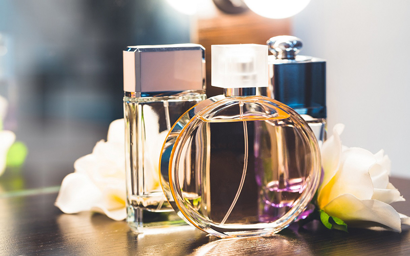 مشخصات ظاهری عطر و ادکلن اصلی