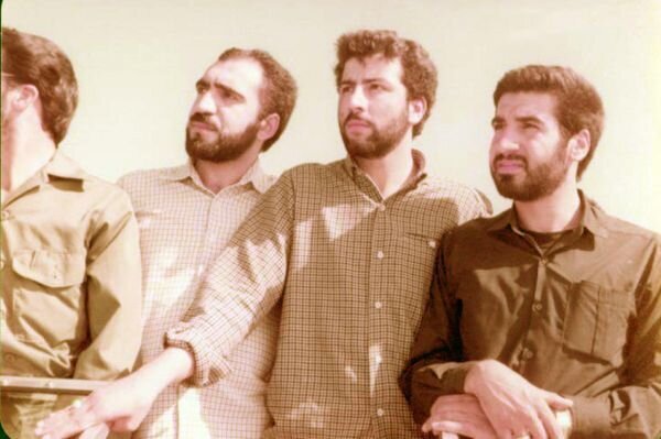 بخشی از خاطرات رئیسی به قول خودش: گفتم اگر شاه برود آقای خامنه ای بهترین فرد برای ریاست جمهوری است + عکس