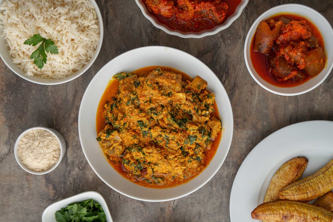 عجیب ترین مراسم تشییع جنازه دنیا; از بردن جمجمه به خانه تا رها کردن جسد در بالای کوه