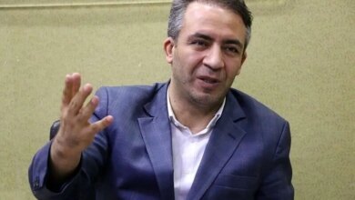 مجلس به جای استیضاح باید از وزیر اقتصاد بابت بازگردان ورق بورس قدردانی کند/ سازمان بورس با حذف تصمیمات خلق الساعه رونق را به بازار سرمایه بازگرداند