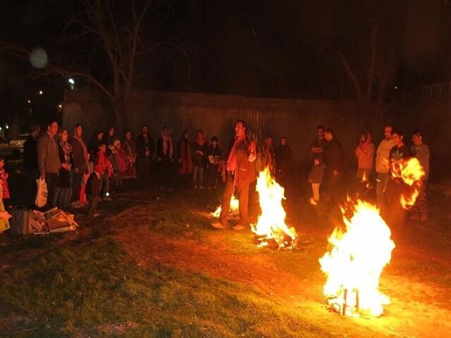 دین چهارشنبه باستان در میان گلستین سیستانی ؛ از فال تلفن گرفته تا شکستن شیشه دین چهارشنبه باستان در میان گلستین سیستانی ؛ از فال تلفن گرفته تا شکستن شیشه