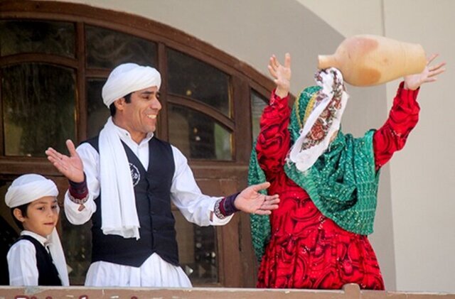 دین چهارشنبه باستان در میان گلستین سیستانی ؛ از فال تلفن گرفته تا شکستن شیشه دین چهارشنبه باستان در میان گلستین سیستانی ؛ از فال تلفن گرفته تا شکستن شیشه