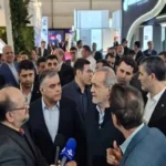 بازدید پزشکیان از نمایشگاه نفت