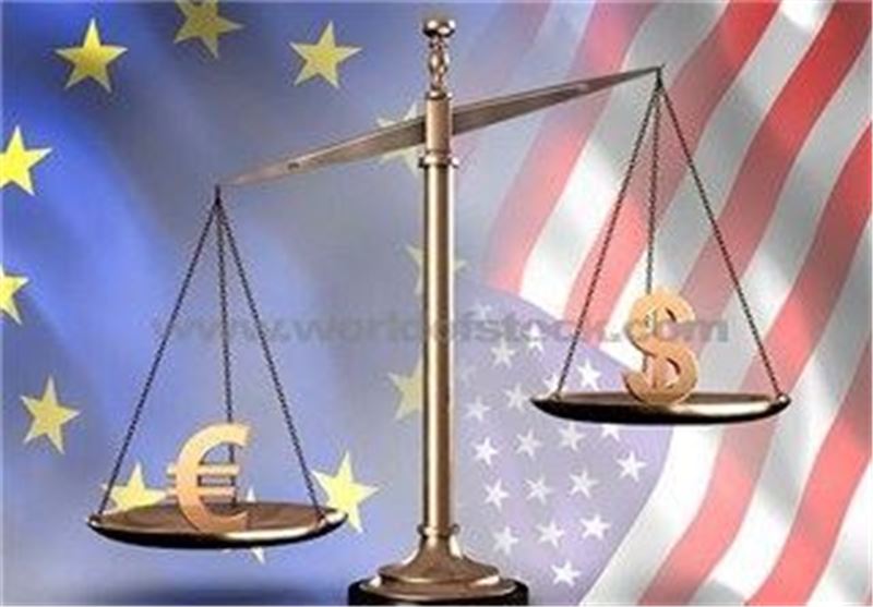 فایننشال تایمز: خودزنی آمریکا یورو را ارز جهانی می‌کند