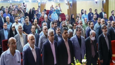 فرشاد مومنی