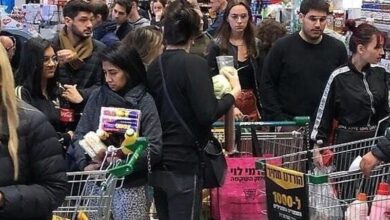 هجوم اسرائیلی‌ها به فروشگاه‌ها پس از اعلام وضعیت اضطراری