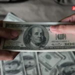 پیش بینی قیمت دلار ۲۷ خرداد ۱۴۰۴ / حرکت معکوس؛ دلار کاهشی شد