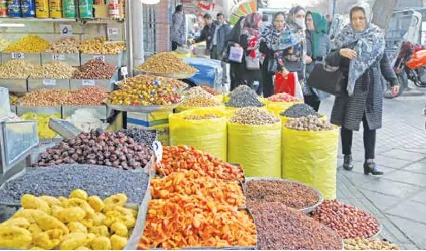 فاصله نجومی قیمت گمرک و بازار در ۷ کالای اساسی | مقایسه قیمت کالاهای وارداتی با نرخ‌های کف بازار
