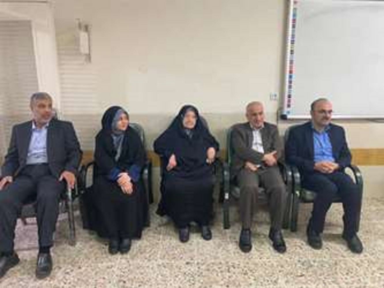 آغاز سال تحصیلی با رنگ و بوی صنعت در رشت؛ دیدار مدیران صنعتی گیلان با دانش‌آموزان