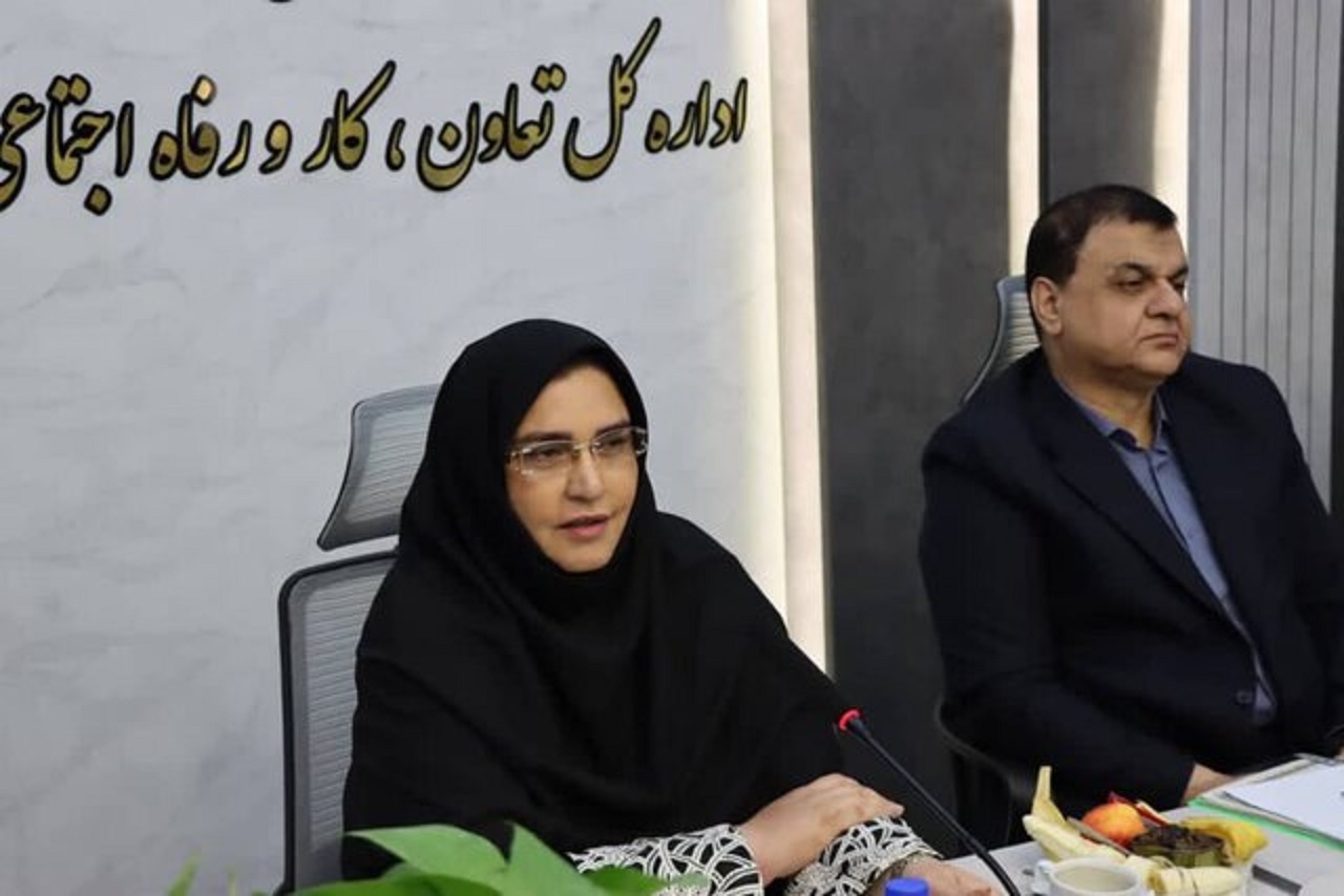 ۶۰ درصد کارگران حداقل مزد می‌گیرند | ۵۲ درصد بازنشستگی پیش از موعد قابل قبول نیست