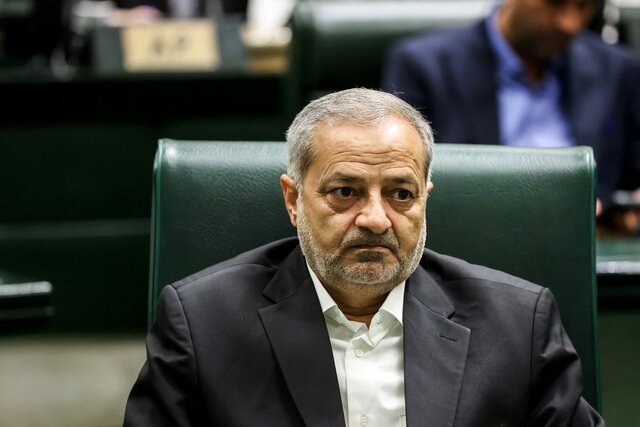 اختصاص فوق‌العاده خاص به معلمان | مجلس مشکلات تبدیل وضعیت معلمان را برطرف کند