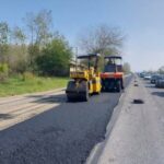 عملیات آسفالت‌ریزی محور انزلی–رضوانشهر آغاز شد