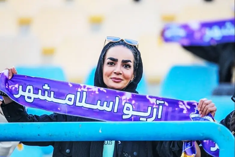 حضور زنان در بین تماشاگران