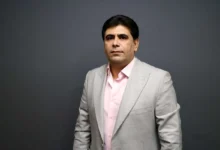 اگر بنزین ۵۰ هزارتومان هم شود مشکل حل نمی‌شود؛ پول ایران بی ارزش است!