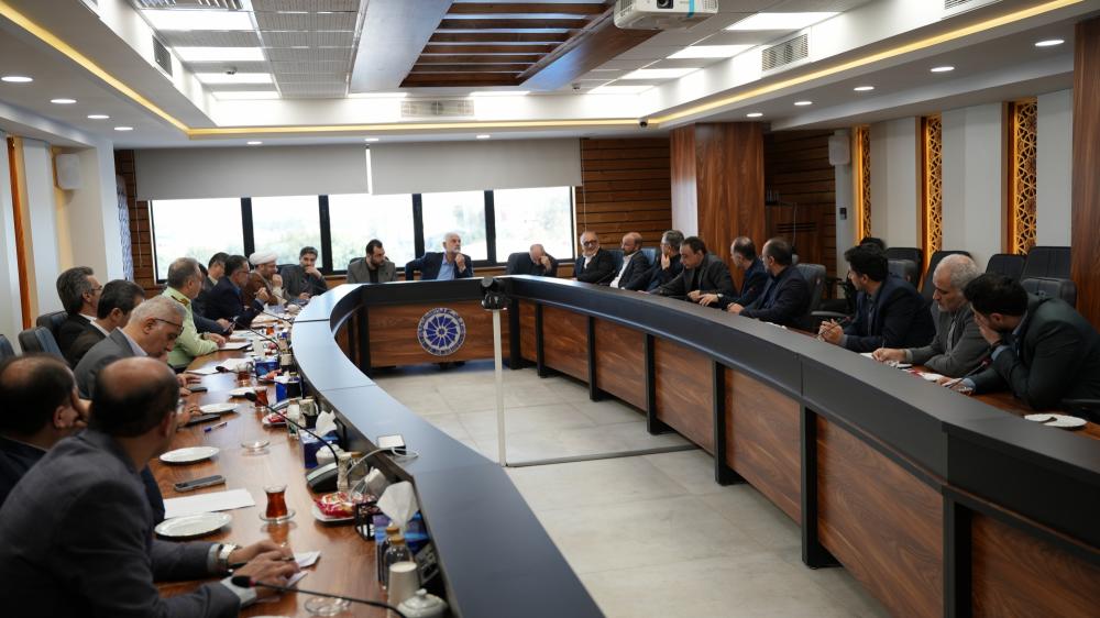 حضور نداشتن گمرک در نقطه صفر مرزی "آستارا" تجارت گیلان را مشکلدار کرده است