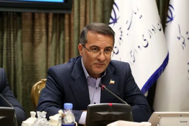 صبحانه خوردن در ادارات ممنوع است| بدرفتاری کارمندان را گزارش کنید