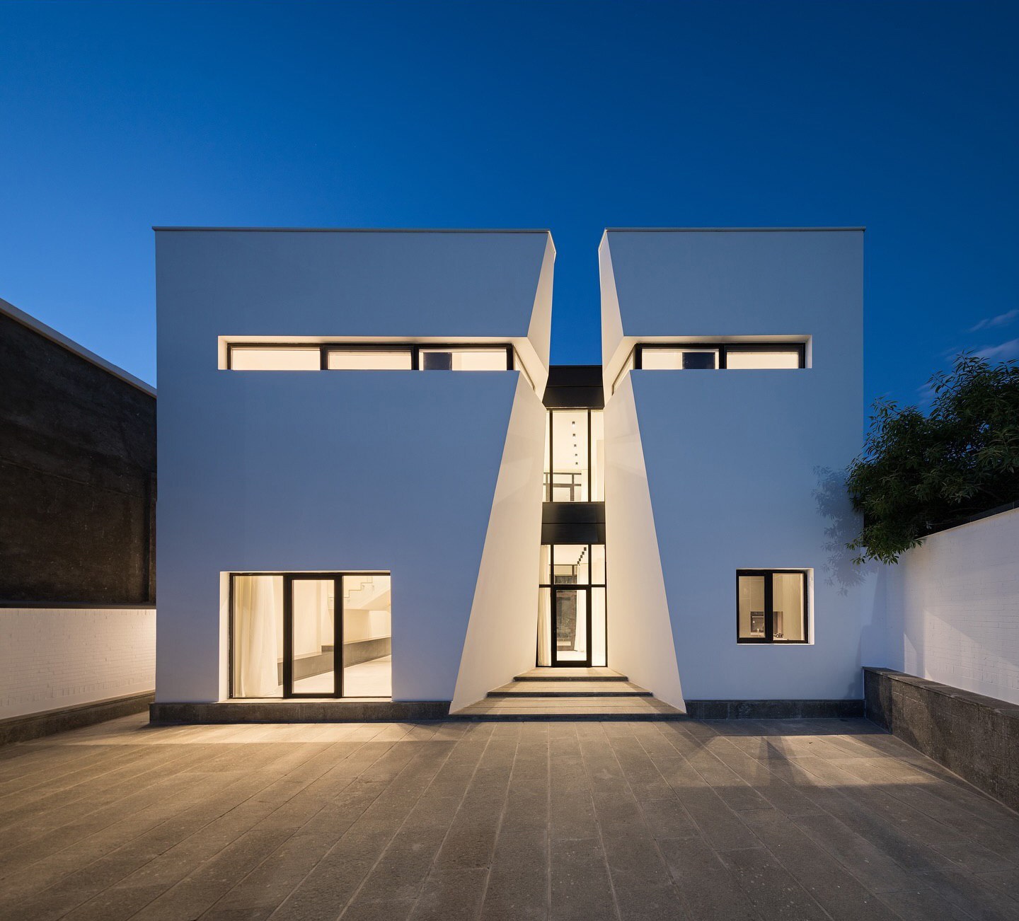 «کوشکی دیگر» در یزد؛ ساختمان ۱۳۷ متری و بدون سیستم سرمایشی+ تصاویر