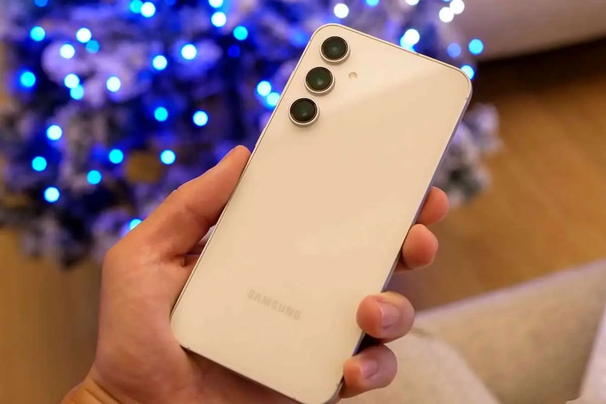 گلکسی S۲۵ FE؛ پرچمدار اقتصادی سامسونگ ارزش خرید دارد؟