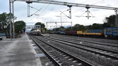 گول بارهای پشت مرز مانده را نخورید؛ روس‌ها باید خودشان مشارکت کنند‍!