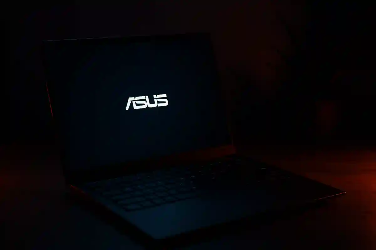 چرا خرید اقساطی لپتاپ به یک انتخاب اقتصادی و هوشمندانه تبدیل شده است؟