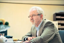 با تعداد زیادی «دولت سایه» روبرو هستیم | بودجه سامان نیابد و تحریم‌‌ها رفع نشود، پیش‌‌بینی خوبی از آینده نداریم