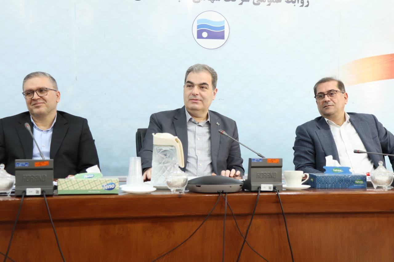 تهیه نقشه پهنه‌بندی تنش آبی در کنار منابع آبی به تفکیک نواحی