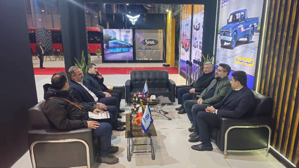 حضور شهردار، رئیس و نائب رئیس شورای شهر صومعه سرا در نمایشگاه تخصصی مدیریت شهری مشهد