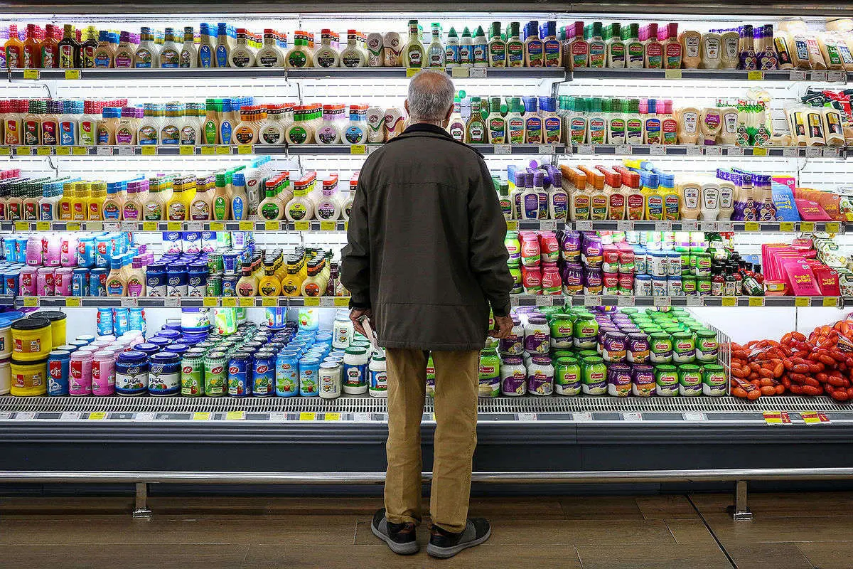 رئیس جمهور و نمایندگان به‌جای اینکه برای گرانی کاری انجام دهند، فقط حرف می‌زنند