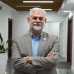 سامانه جامع تجارت در عمل مانع از صادرات است | بانک مرکزی نمی‌تواند برای درآمد بازرگان تصمیم‌گیری کند