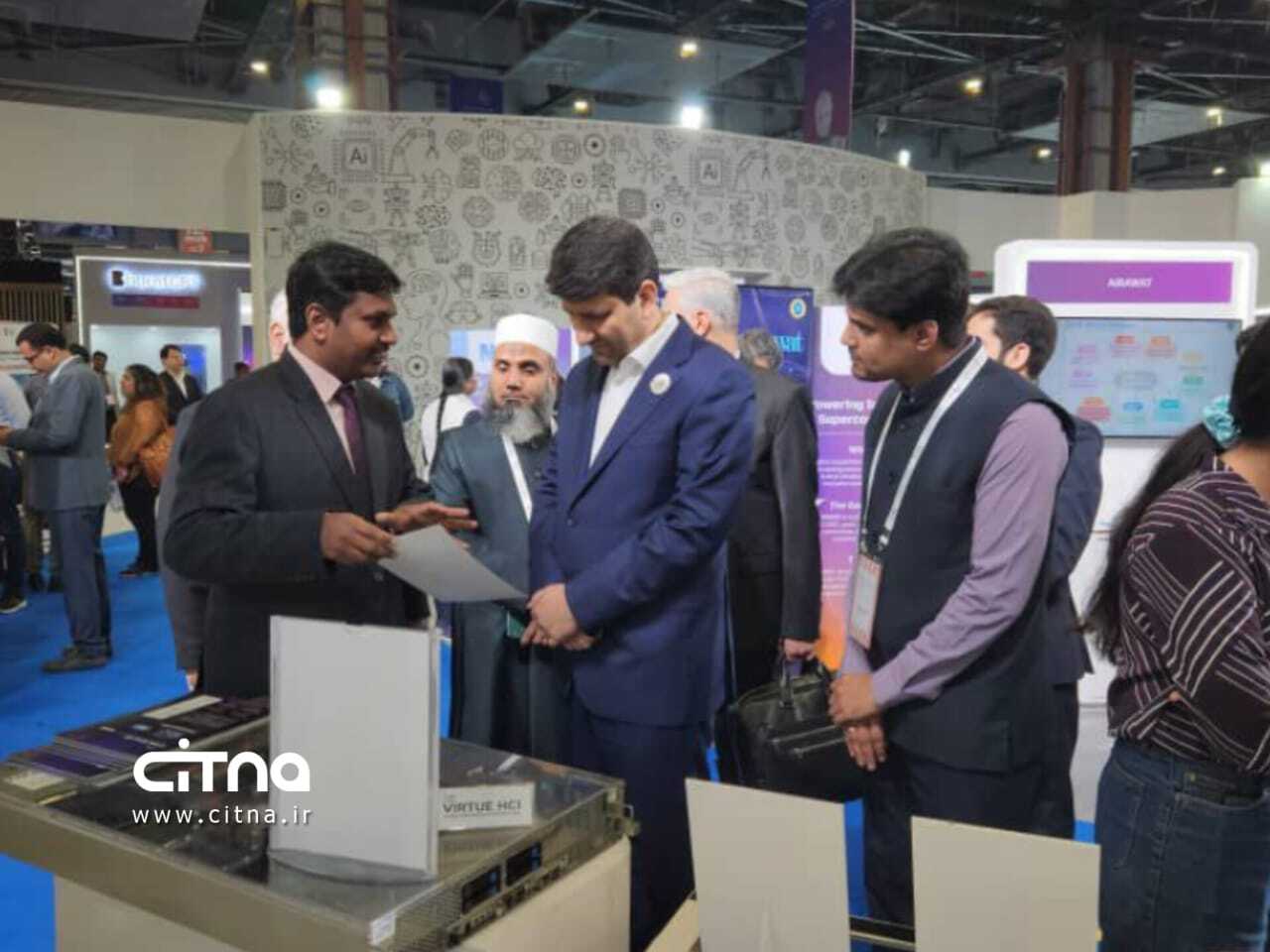 بازدید وزیر ارتباطات از نمایشگاه هوش مصنوعی هند بازدید وزیر ارتباطات از نمایشگاه هوش مصنوعی هند