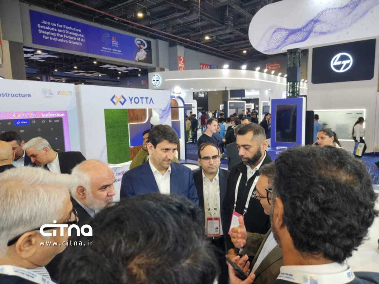 بازدید وزیر ارتباطات از نمایشگاه هوش مصنوعی هند بازدید وزیر ارتباطات از نمایشگاه هوش مصنوعی هند