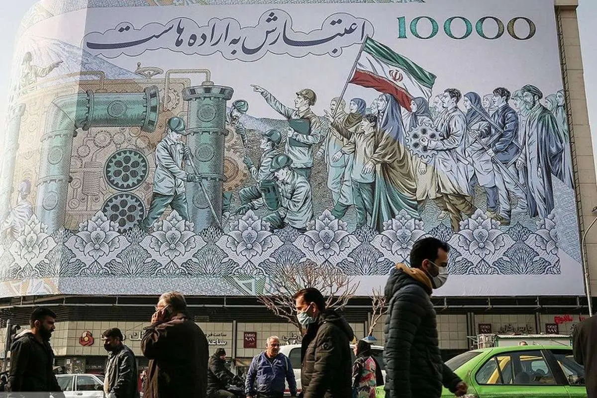 داستان اقتصاد کشور پیچیده نیست برخی آقایان پیچیده جلوه می‌دهند