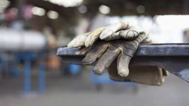 دستمزد کارگران تا ۷۰ درصد هم افزایش یابد باز هم به خط فقر نمیرسد