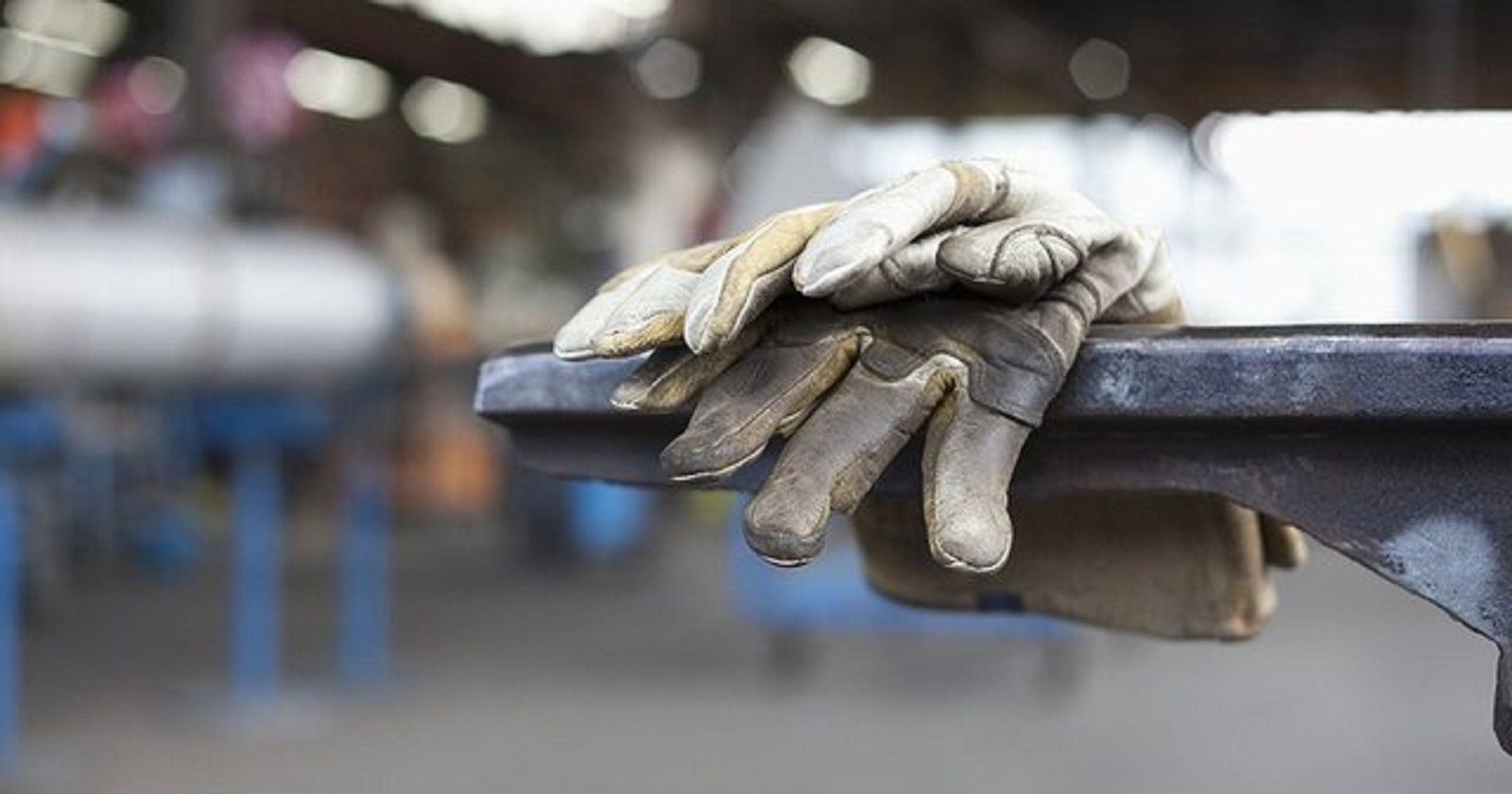 دستمزد کارگران تا ۷۰ درصد هم افزایش یابد باز هم به خط فقر نمیرسد