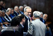 تصاویر: نشست صمیمی رییس جمهور با بازنشستگان