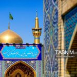 تصاویر: نصب کتیبه‌های ولادت‌ امام حسن عسکری علیه‌السلام در حرم رضوی