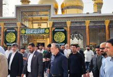 تصاویر: تشرف عراقچی به حرمین امام موسی‌ بن جعفر (ع) و امام جواد(ع)