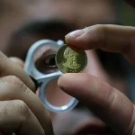 کاهش قیمت دلار، سکه و طلا؛ بازار تا کجا می‌ریزد؟