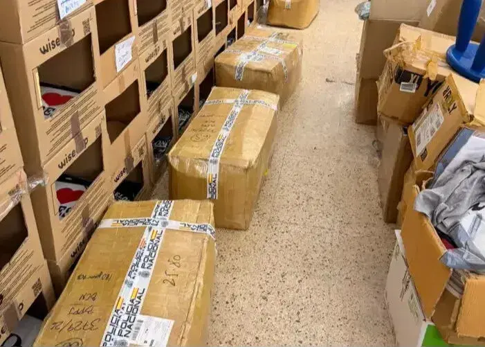 ۶۰۰۰ کالای تقلبی بارسلونا کشف و ضبط شد!